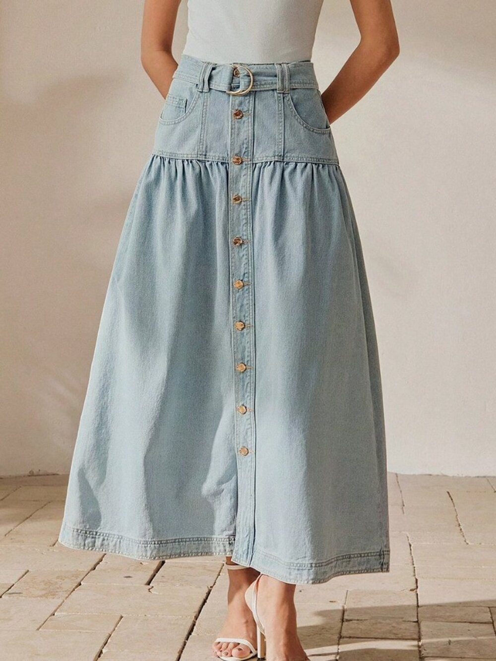 Light Wash Casual Women's Elegant Denim Waist Belt Maxi Skirt With Metal Decor - Picture 3 of 7